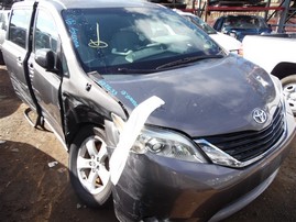 2013 Toyota Sienna LE Gray 3.5L AT 2WD #Z21633